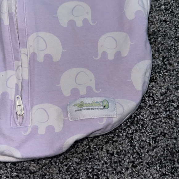 Woombie Original baby infant Swaddle 0-3 months 5-13 lbs Purple Elephant EUC - Picture 2 of 5